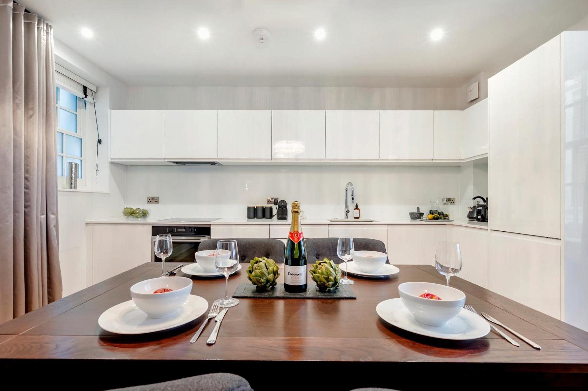 Aircon 2 Bedr, 3 Beds, 2 Bath Covent Garden, Subway Apartment London Luaran gambar